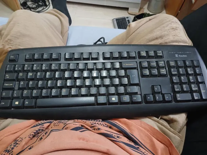 TECLADO ITAUTEC COMUM