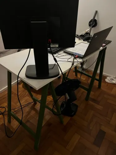 Mesa para estudos/trabalho