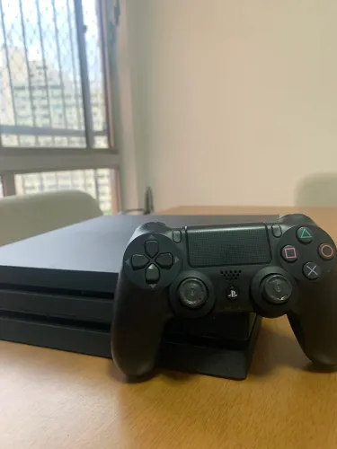 PlayStation 4 PRO/ PS4 - Seminovo 1TB