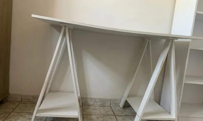 Vendo mesa cavalete 60,00 
