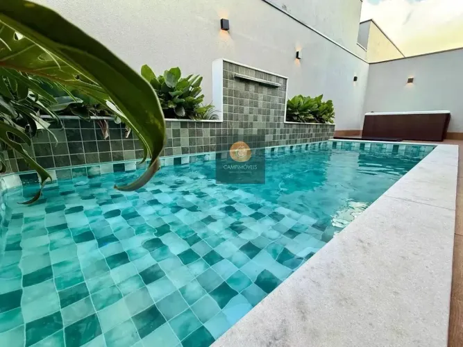 Casa de Condomínio Exclusiva  3 Quartos, 4 Banheiros  251m²