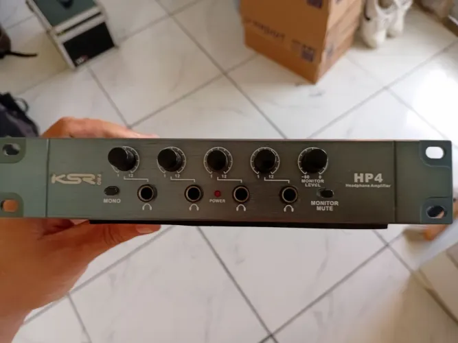Amplificador de fone ksr 4 canais saídas hp4