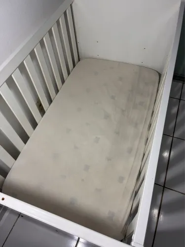 vendo berço com colchão 