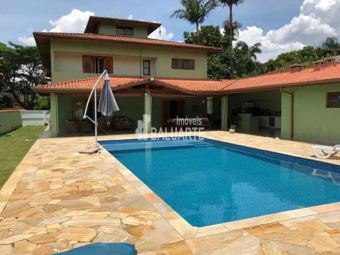 CASA À VENDA EM CONDOMÍNIO