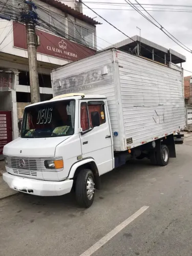 Vende - se Mercedes Benz 912 Baú 1991