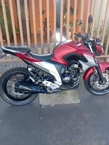 Vendo ou troco em moto de menor valor
