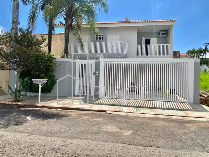 Casa residencial com piscina e espaço gourmet para aluguel no Jardim Acapulco, Marília