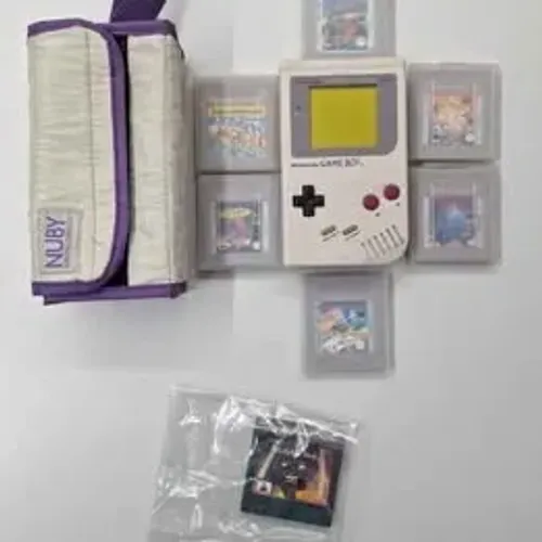 Gameboy 1989 modelo "tijolão" ou DMG-01 sem detalhes . Em perfeito Estado com vários jogos