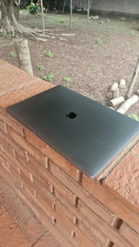Macbook pro 2019 - I9 - 32gb ram - 1TB ssd - Radeon Pro 5500m 8GB - Funciona Windows e IOS