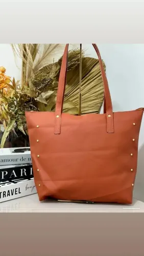  PROMOÇÃO Bolsas espaçosas.