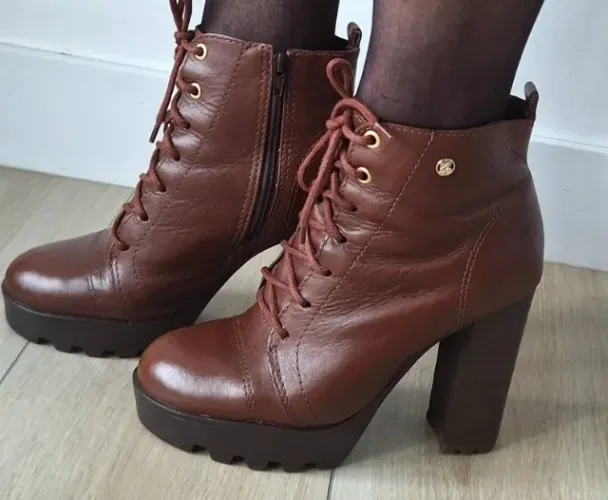 Bota Couro Coturno Tratorada Salto Alto Bottero Marrom tam. 35