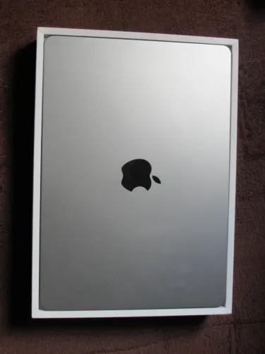MacBook M2 2022 13" 16GB