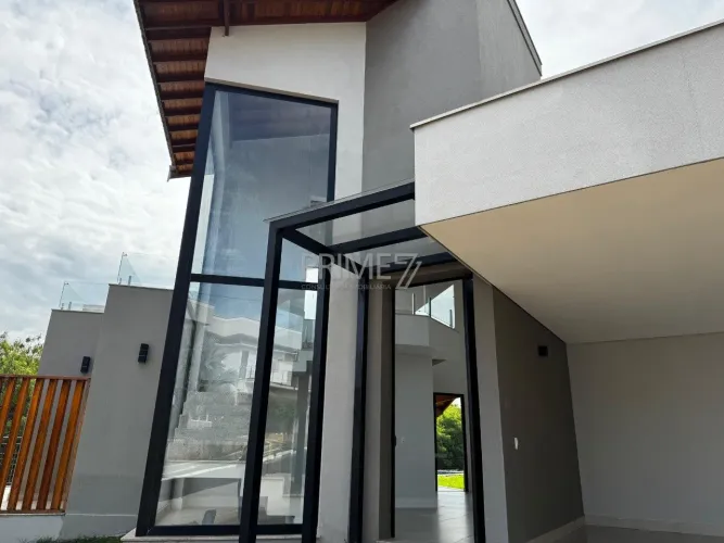 Casa em condomínio para locação e venda, com 3 suítes.em Piracicaba-SP
