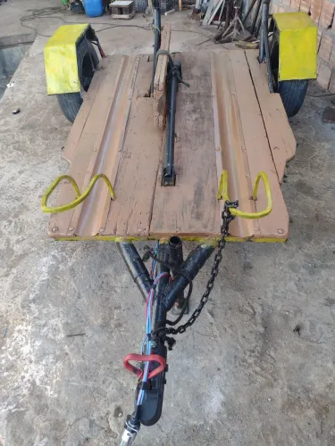 Carretinha transporte de betoneira e motos