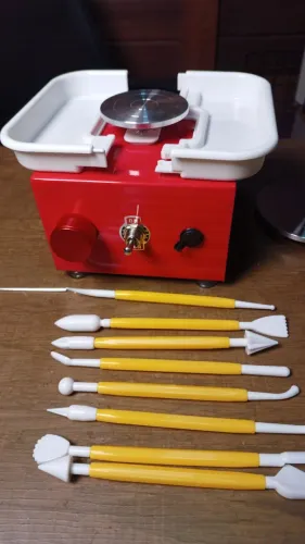 Mini torno de cerâmica