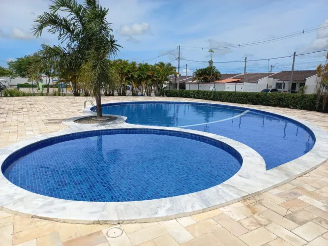 ALUGA-SE EXCELENTE CASA NO CONDOMÍNIO PINHEIRO!