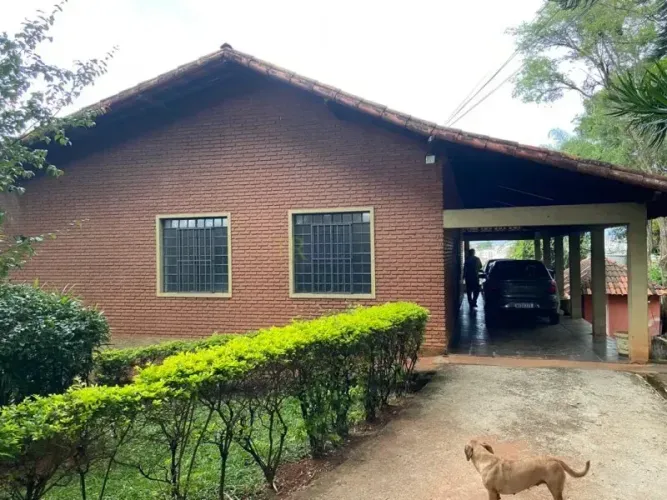 SITIO 2.400 m2 DOCUMENTADO E COMPLETO