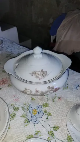 Pratos em Porcelana Schmidt 