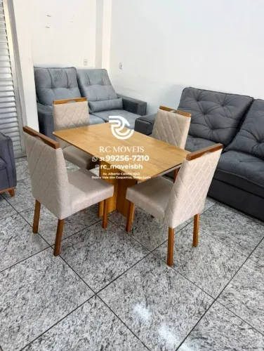 Mesa de jantar 1,20x0,80 tampo Amadeira de leido + 4 Cadeiras estofadas Madeira duravel Ma