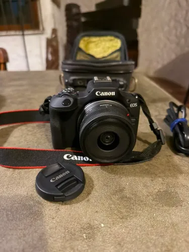 Câmera fotográfica CANON / Absolutamente nova!!!