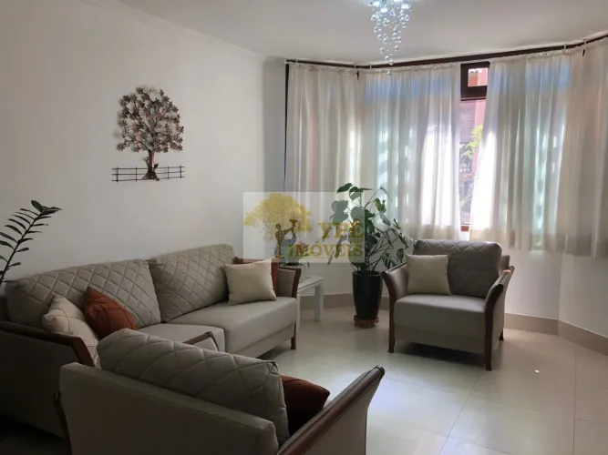 Casa de alto padrão em condomínio na Granja Viana, Cotia-SP: 3 quartos, 2 suítes, 3 salas,