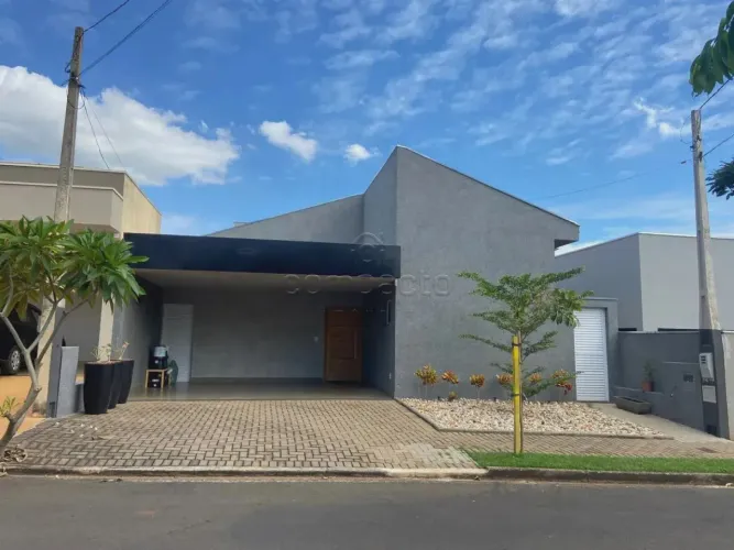 Casa em condomínio fechado - Zona Leste