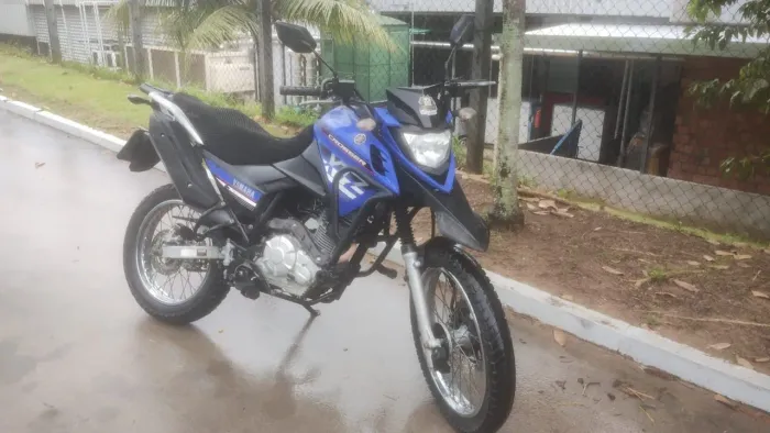 Crosser 2021/22 <br>Documento em dias <br>Único dono<br>Manual e chave reserva