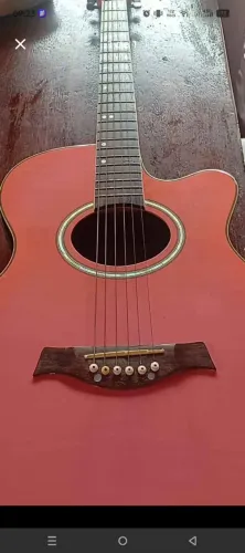 Vendo um violão elétrico em ótimo estado de conservação