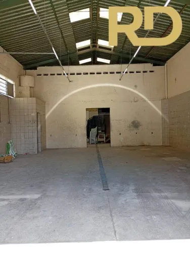 Galpão Comercial | Bairro Inconfidentes | Localização Estratégica
