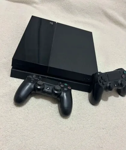PS4 vai na caixa com 2 controles aceito oferta (descrição)