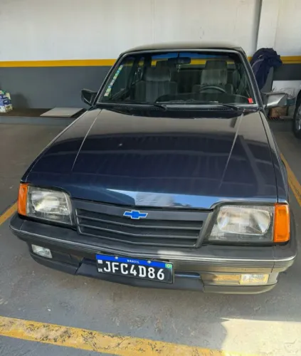 Chevrolet Monza GL 1.8 Efi/ SL/ L/ 650/barc. 2e4p (álcool) 1988