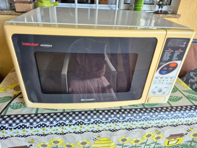 Microondas Sharp Interctive Browner 4b28.
