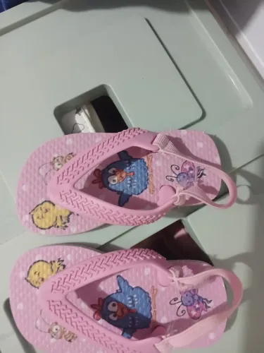 Sandalia galinha pintadinha tamanho 17/18
