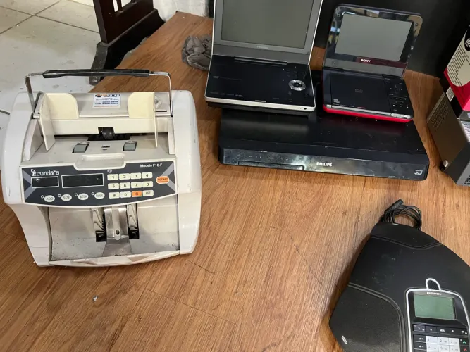 Lote eletrônicos com defeitos 