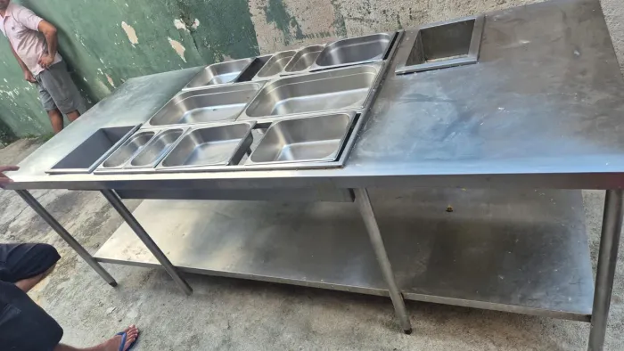 Mesa inox codimentadora 
