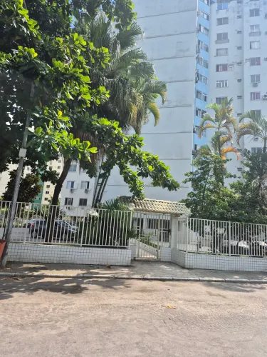 Alugo vaga em beliche para rapazes ou moçasdefamília!