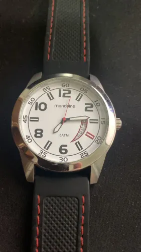 Relógio Mondaine 94829G0MVNU1 Prata/Preto, com design moderno e elegante.
