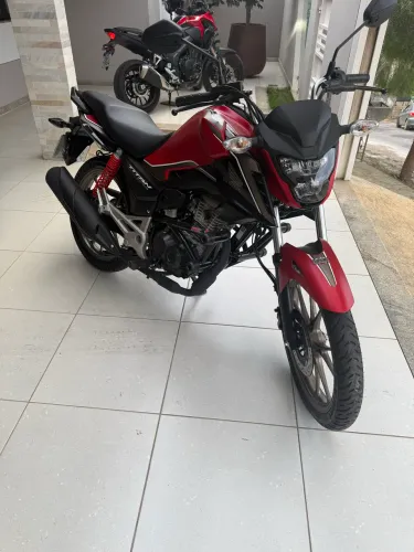 CG Titan 160 edição especial 50 anos 