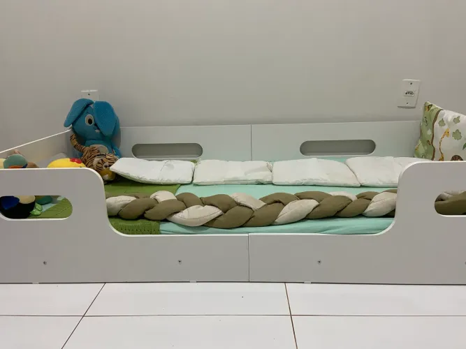 CAMA INFANTIL MONTESSORI C/ COLCHÃO NOVA