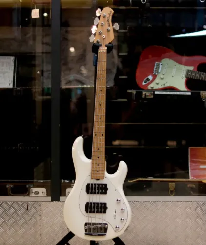 Baixo Music Man StingRay