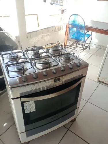 Fogão 6 bocas, com mangueira e relógio 230