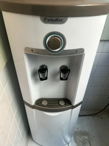 Bebedouro Esmaltec Branco 220V