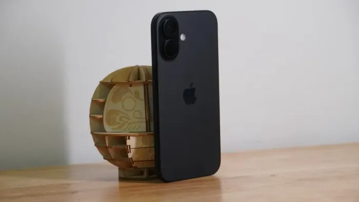 iPhone 16 LACRADO | 128GB - Cor Preto | Smartify - Loja física em Curitiba.
