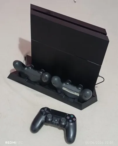 Vendo ou troco ps4 por Pc gamer.