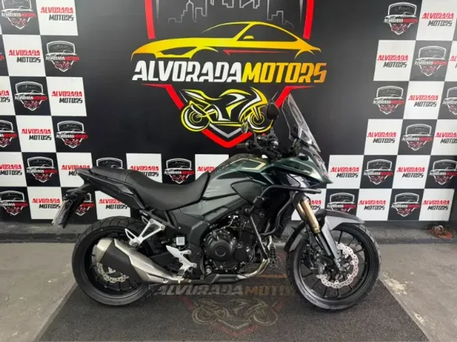 CB 500X 2023 10.900 km. Emplacada e à pronta entrega