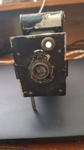 Maquina fotograficade fole miniatura antiga