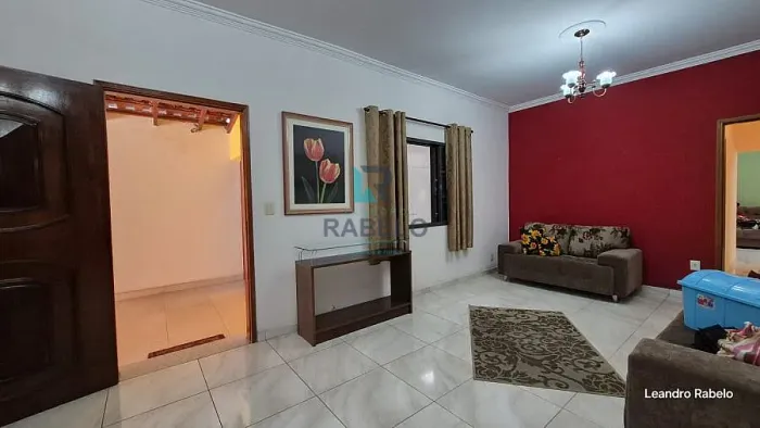 CASA COM 3 DORMITÓRIOS NA VILA NUNES EM LORENA -SP