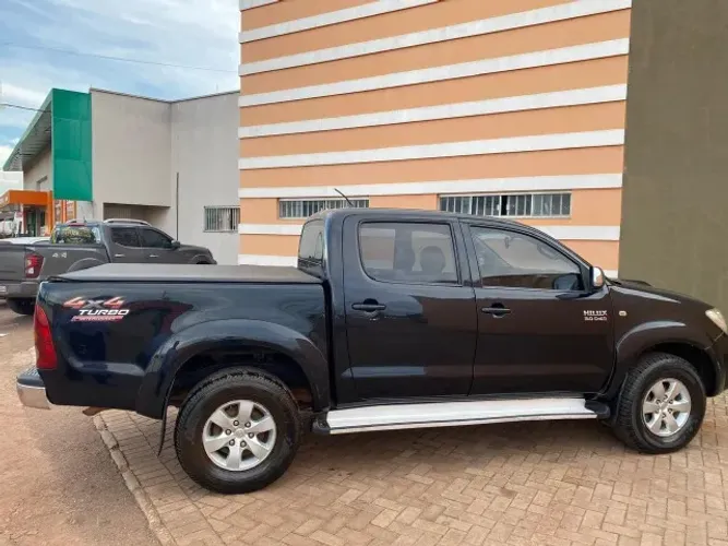 Toyota Hilux CD SRV D4-d 4X4 3.0 TDI Diesel AUT 2011