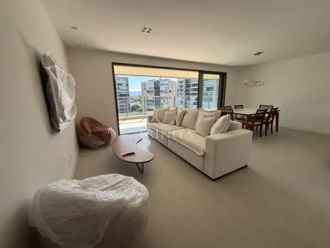 Alugo apartamento mobiliado com 4 quartos em Barra da Tijuca - Rio de Janeiro - RJ