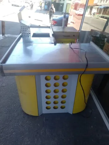 Vendo balcão para supermercado/ mercearia